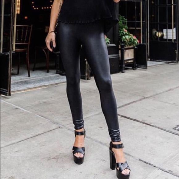 NEW WITH TAGS! Spanx Faux leather leggings black s - Picture 2 of 8